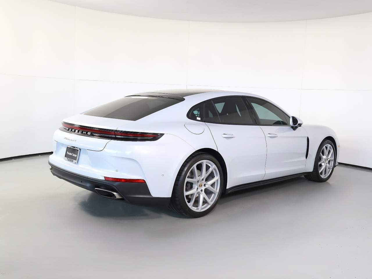 Used 2025 White Porsche 4 image 7