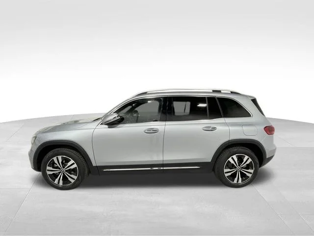New 2026 Cirrus Silver Metallic Mercedes-Benz GLB 250 image 3
