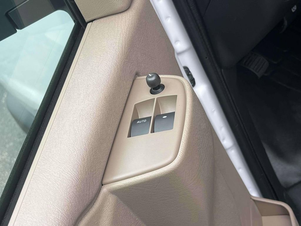 2025 GMC Savana Cargo Work Van - Photo 20