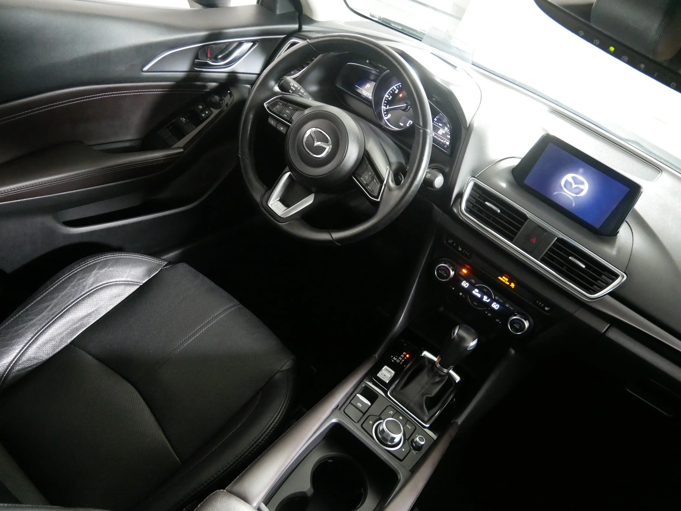 Used 2017 Machine Gray Metallic Mazda Grand Touring image 9