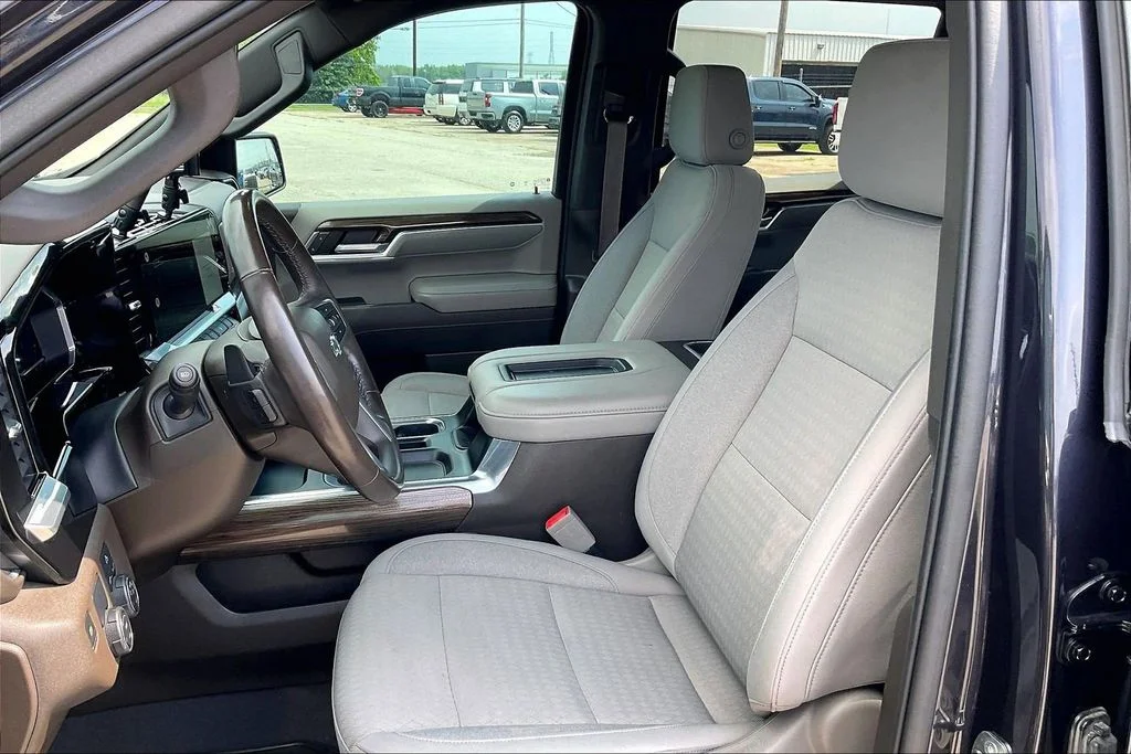 Used 2022 Gray Chevrolet RST image 18