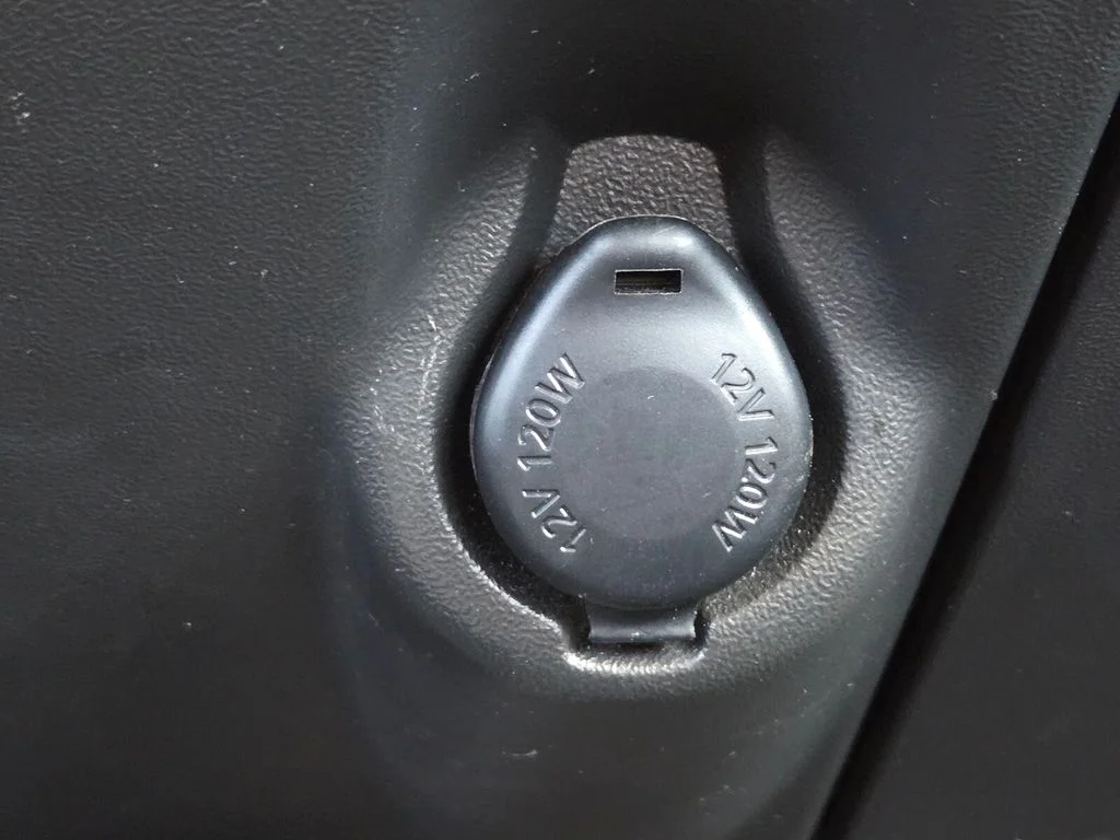 Used 2024  Mitsubishi ES image 30