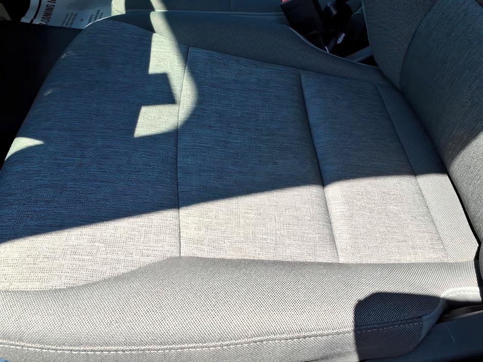 Used 2025 Atlas Blue Metallic Ford XL image 14