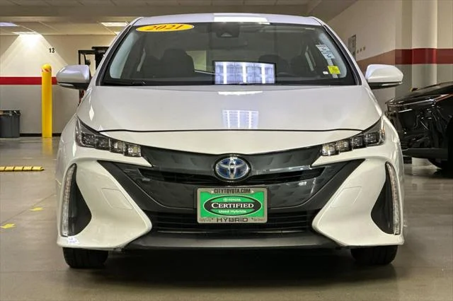 Certified Used 2021 Wind Chill Pearl Toyota  image 9