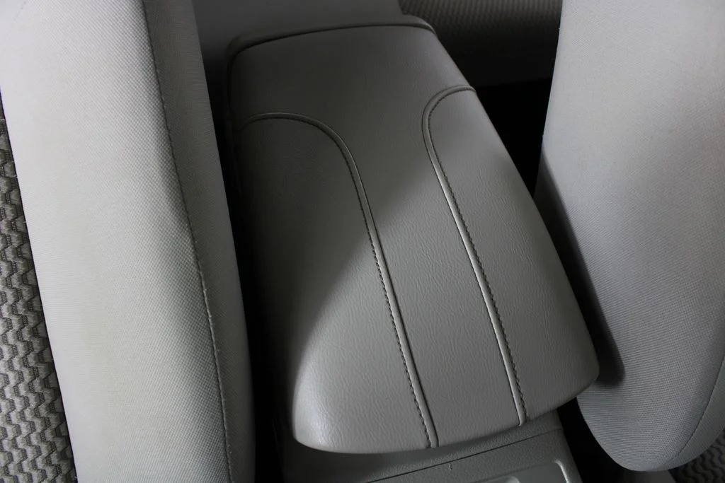 Used 2017 Blue Nissan S image 18