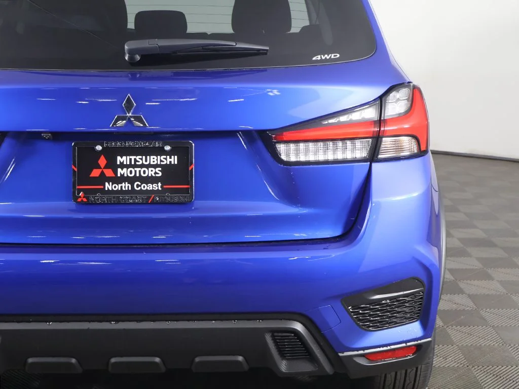 New 2026 Blue Mitsubishi 2.0 ES image 13