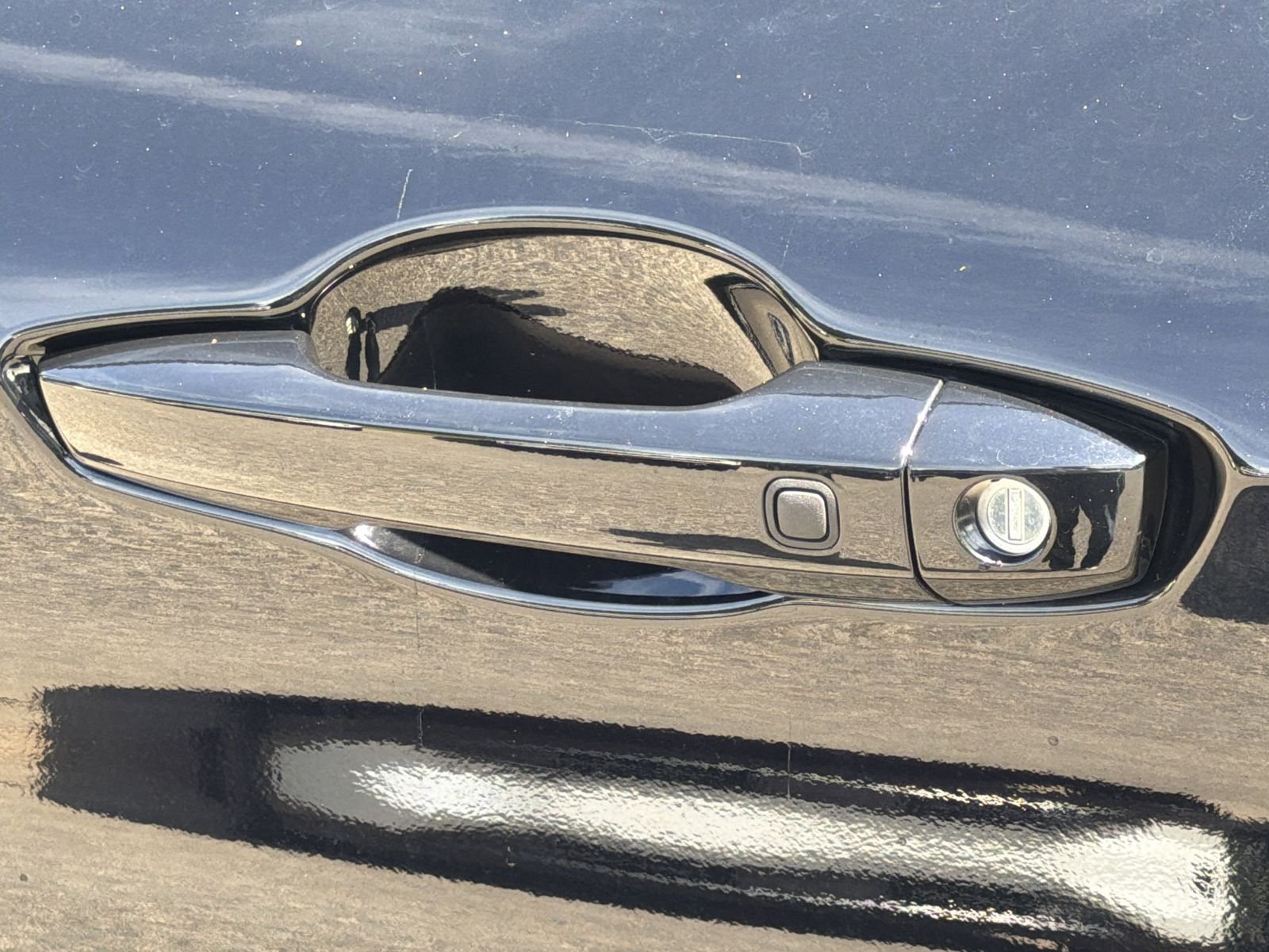 New 2026 Black Nissan Platinum image 31