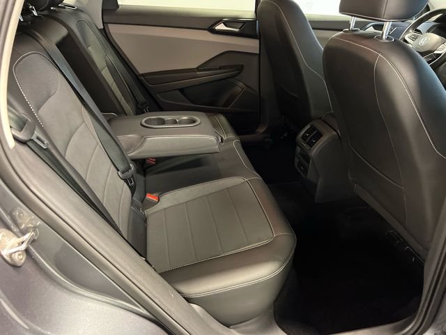 Used 2023 Gray Volkswagen 1.5T SE image 12