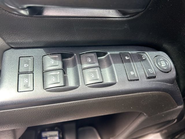 Used 2015 Silver GMC Base image 28