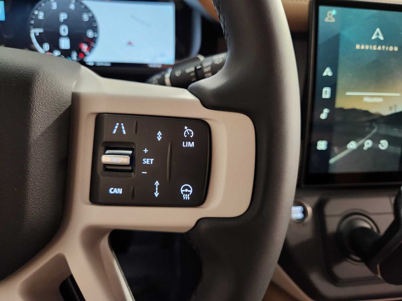 New 2026 Fuji White Land Rover S image 29