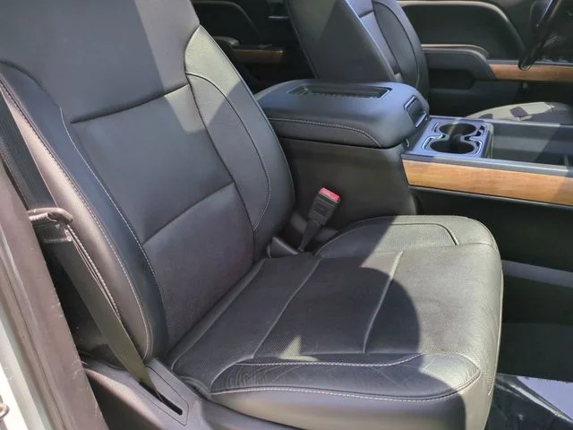 Used 2019 White Chevrolet LTZ image 25