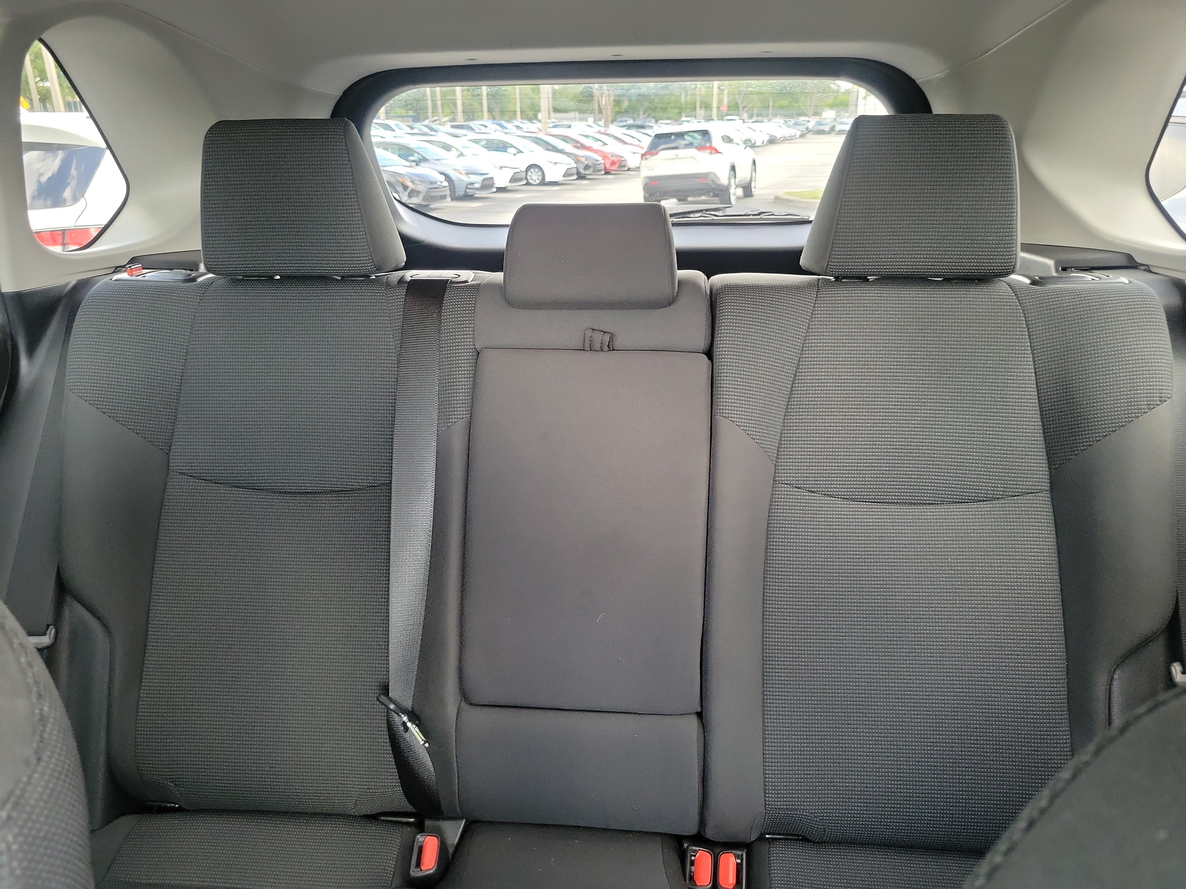 Used 2020 Super White Toyota LE image 27