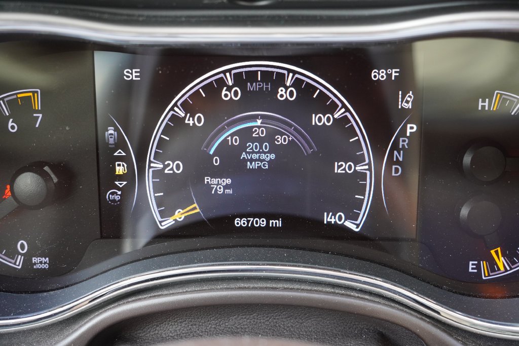Certified Used 2021 White Jeep Overland image 9
