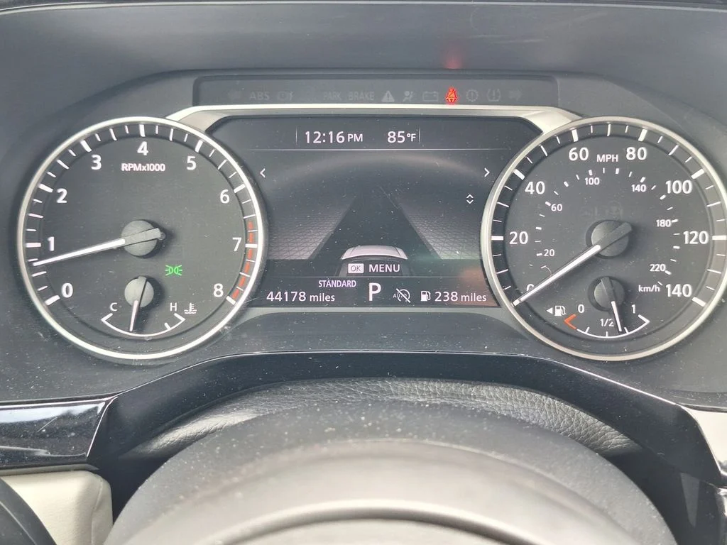Used 2024 Gray Nissan SV image 15