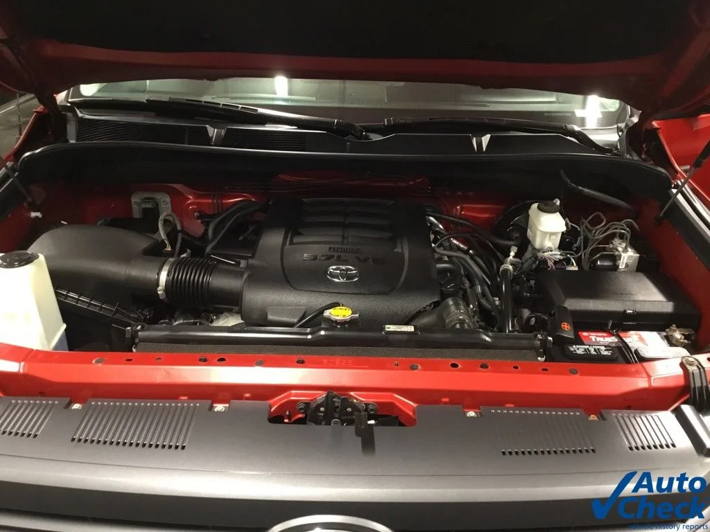 Used 2014 Red Toyota SR5 image 47