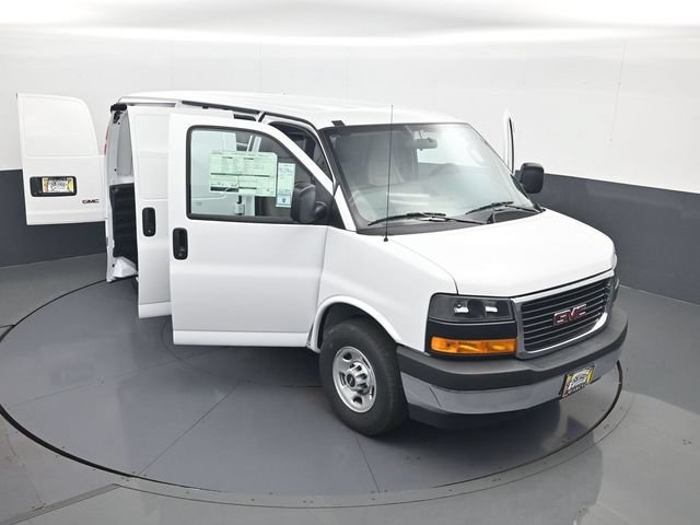 2026 GMC Savana Cargo Work Van - Photo 31