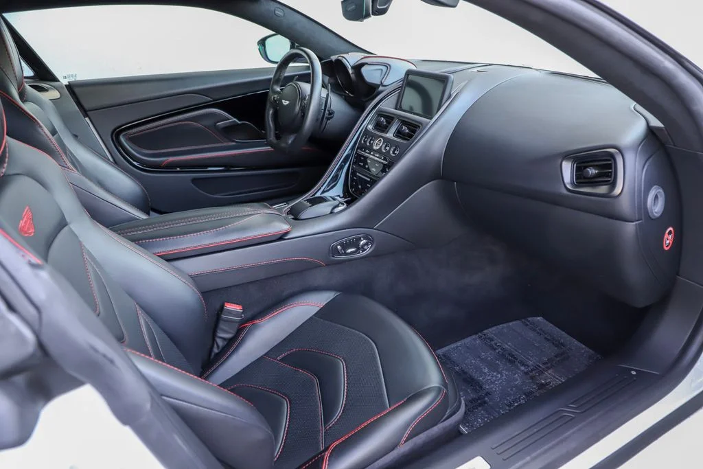 2019 Aston Martin DBS Superleggera Base - Photo 9