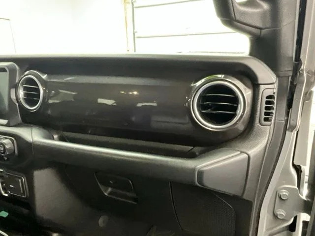 2019 Jeep Wrangler Unlimited Sahara Altitude - Photo 11