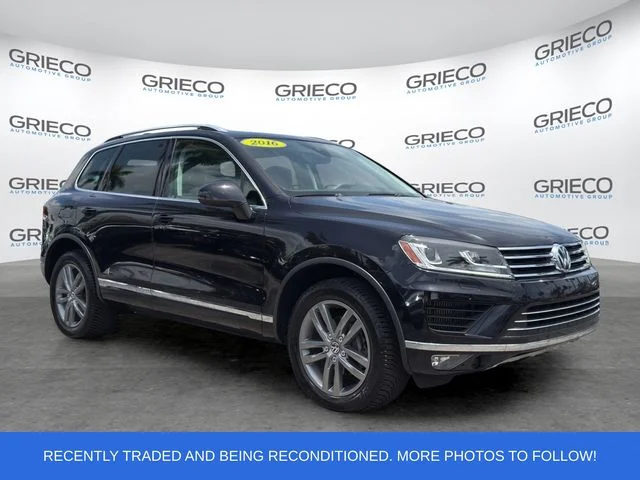 2016 Volkswagen Touareg TDI Lux's photo