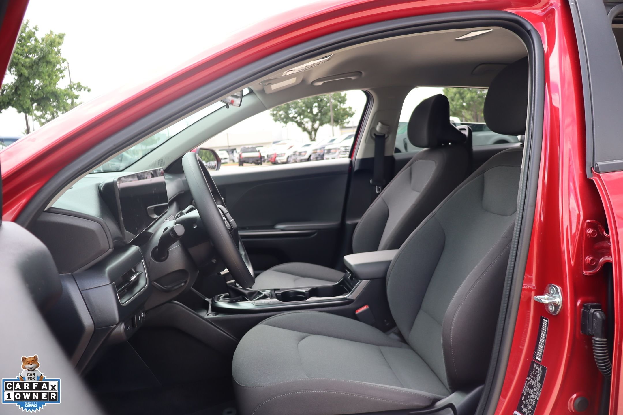 Used 2025 Red Kia LXS image 11