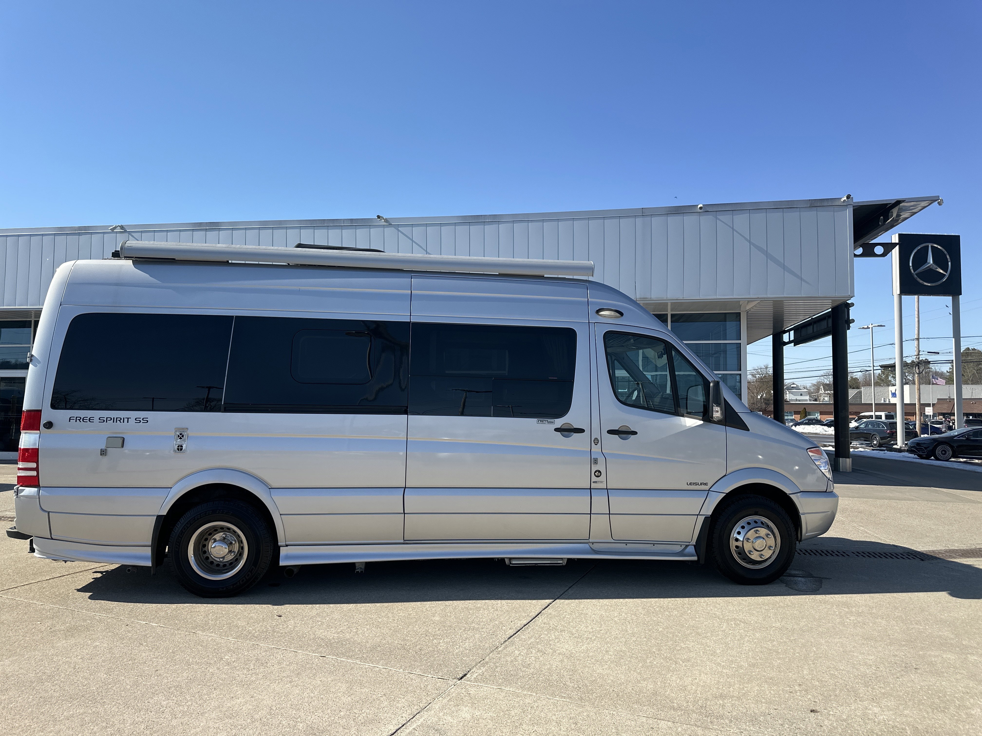 Used 2012 Steel Blue Mercedes-Benz EXT image 8
