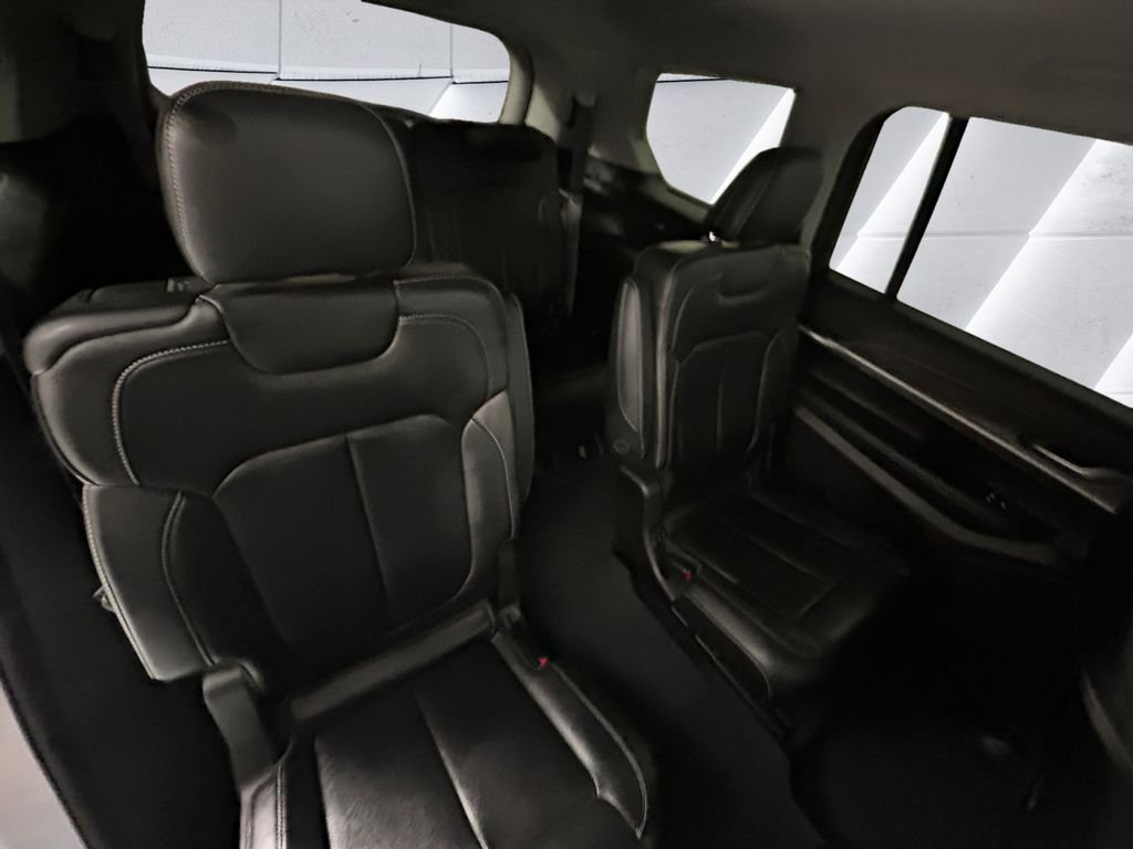 Used 2023 Silver Jeep Limited image 16