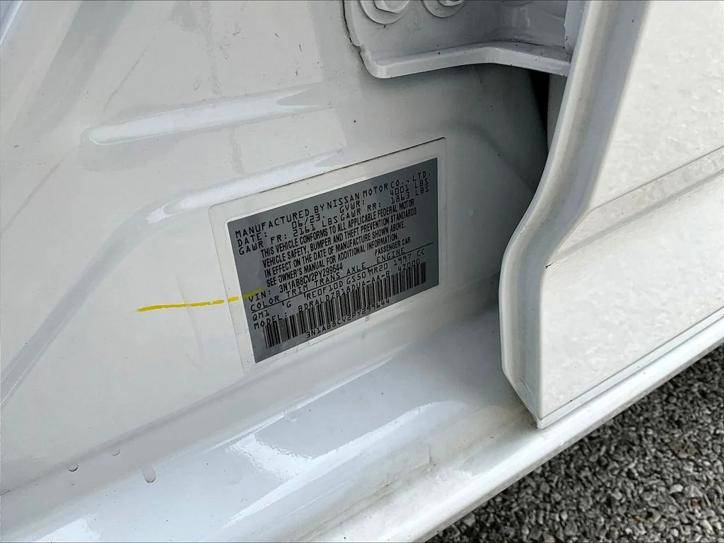 Used 2023 White Nissan SV image 21