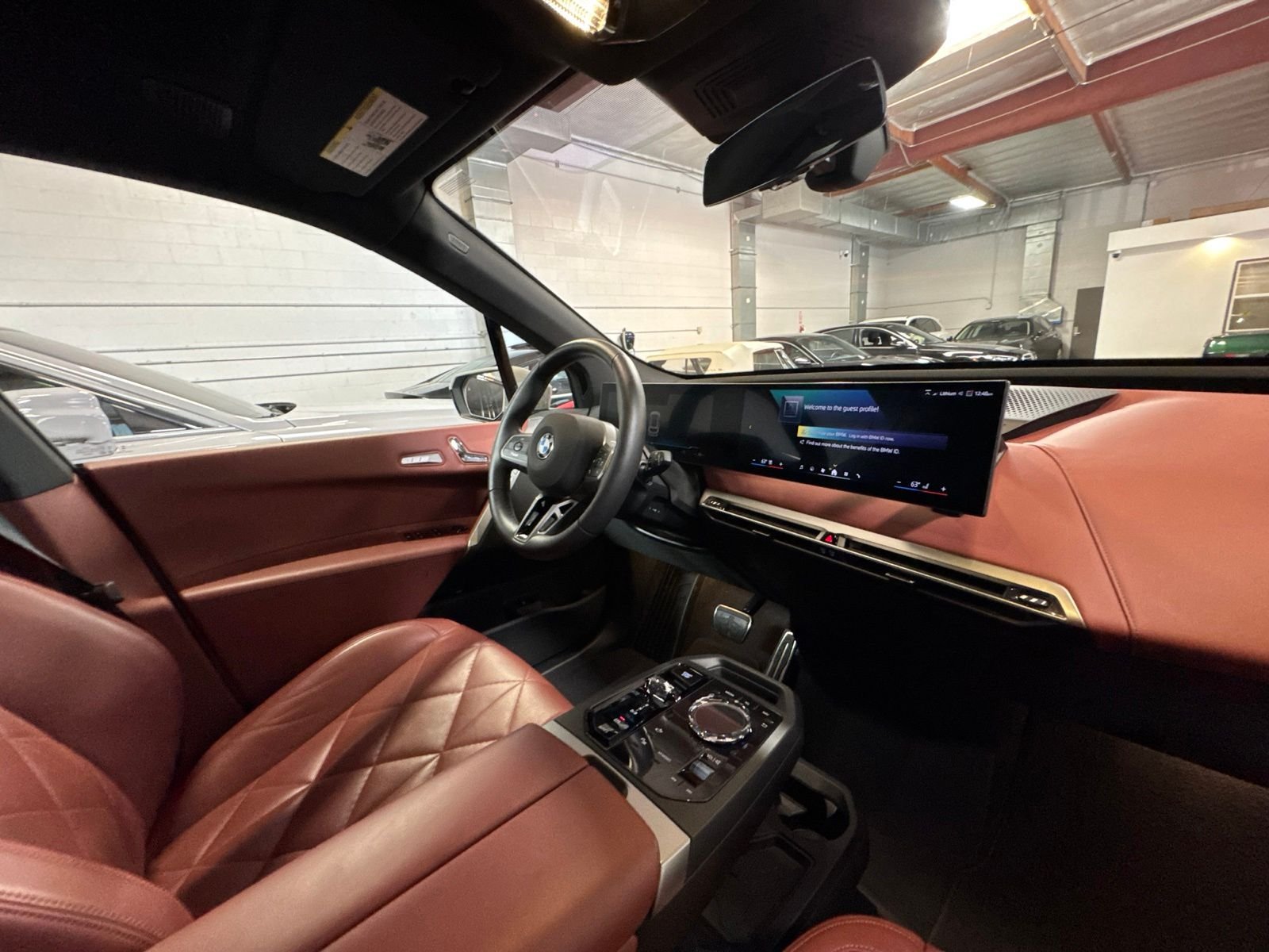 Used 2026 Beige BMW xDrive60 image 31