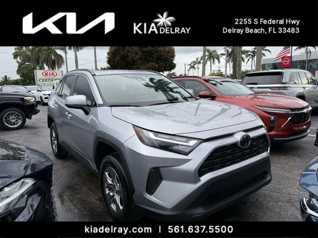 2025 Toyota RAV4 XLE