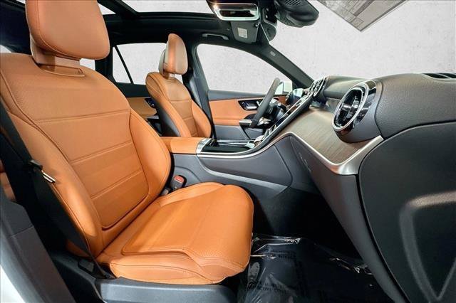 New 2026 Polar White Mercedes-Benz GLC 300 image 56