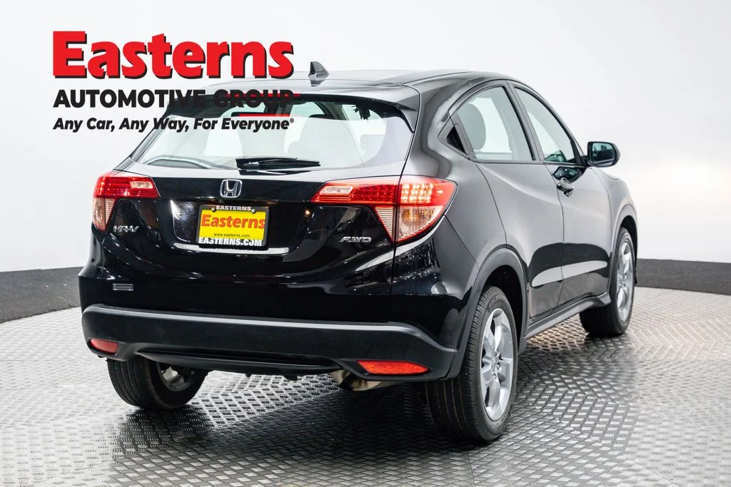 Used 2018 Black Honda LX image 5