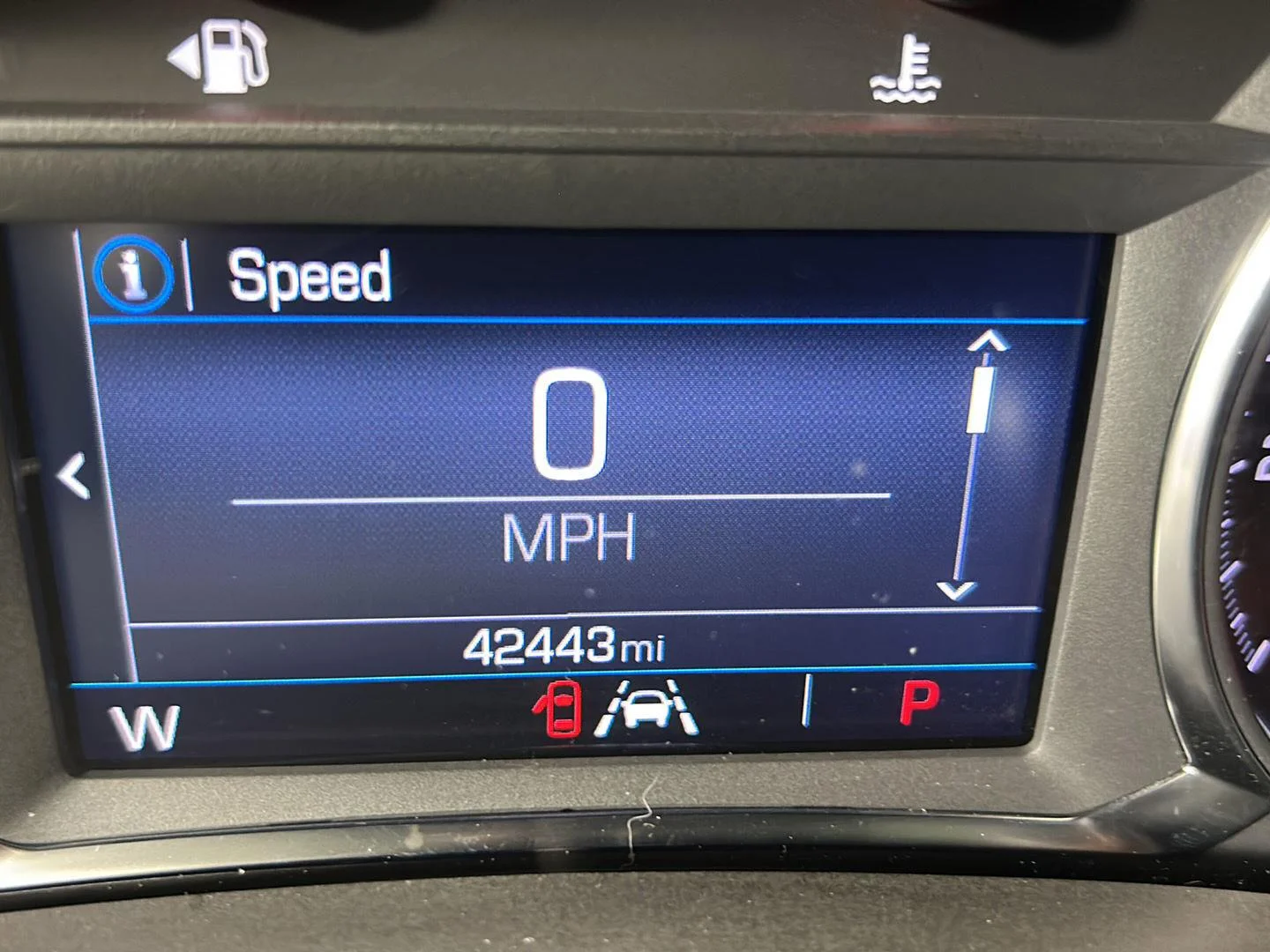 Used 2023 Summit White GMC SLE image 17