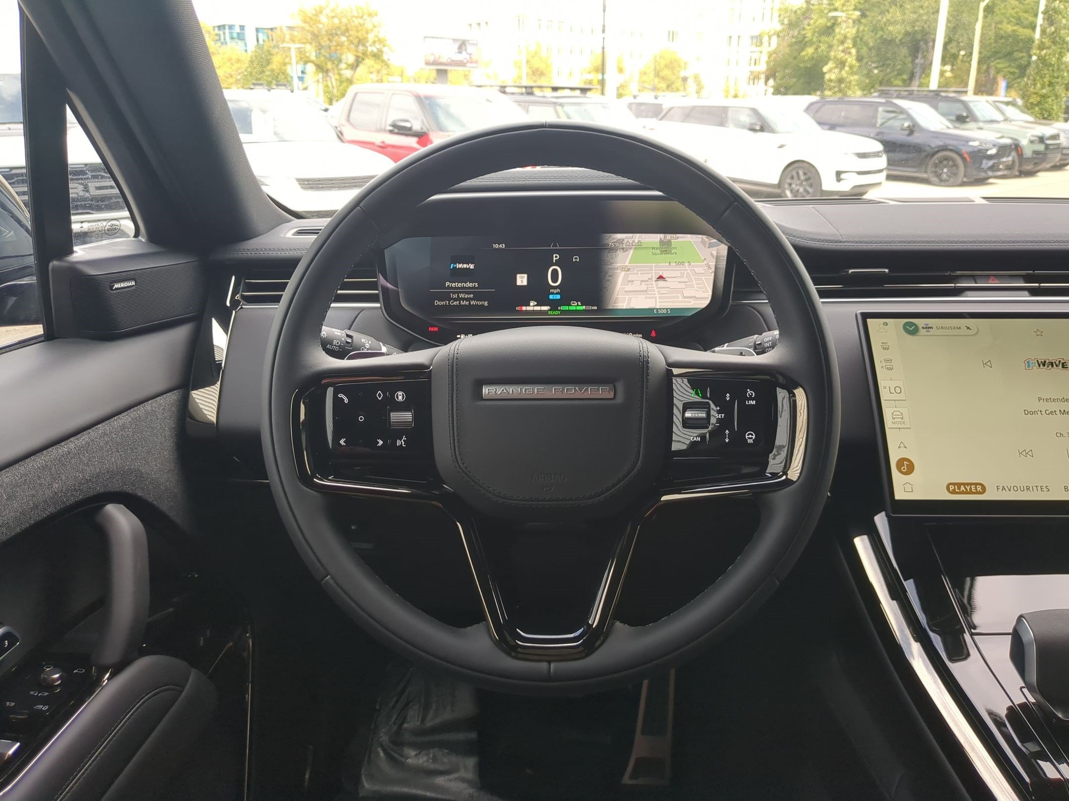 New 2026 Charente Grey Land Rover P460e Dynamic SE image 15