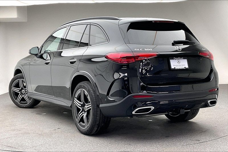 2025 Mercedes-Benz GLC