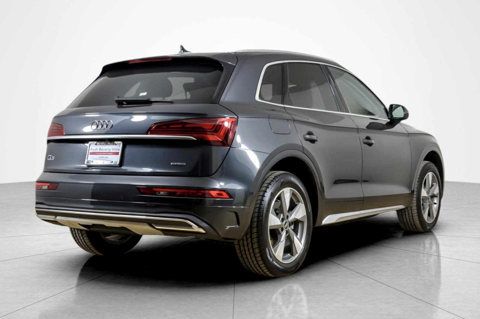 Used 2023 Manhattan Gray Metallic Audi Premium Plus 40 TFSI quattro image 5