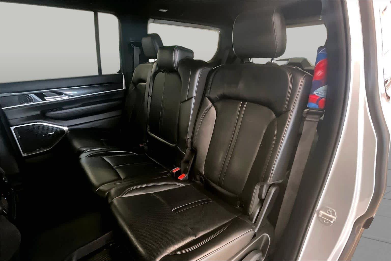 Used 2023 Silver Zynith Jeep  image 18