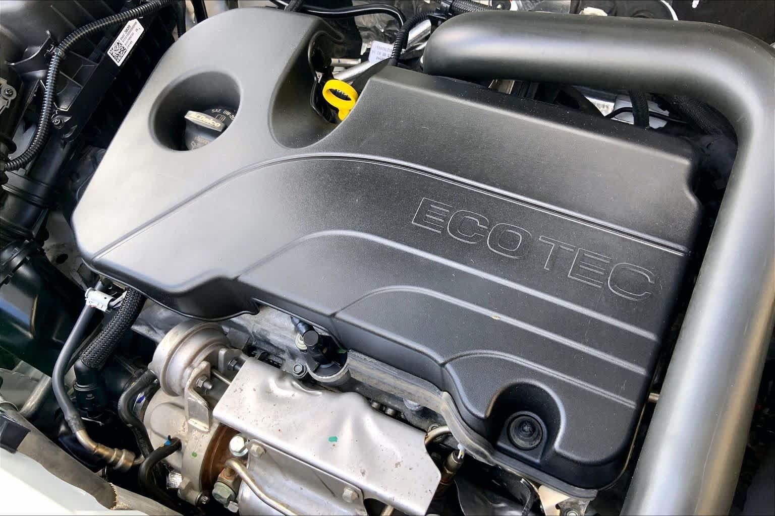 Used 2024 Summit White GMC SLE image 31