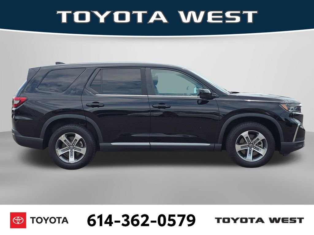Used 2023 Black Honda EX-L image 4