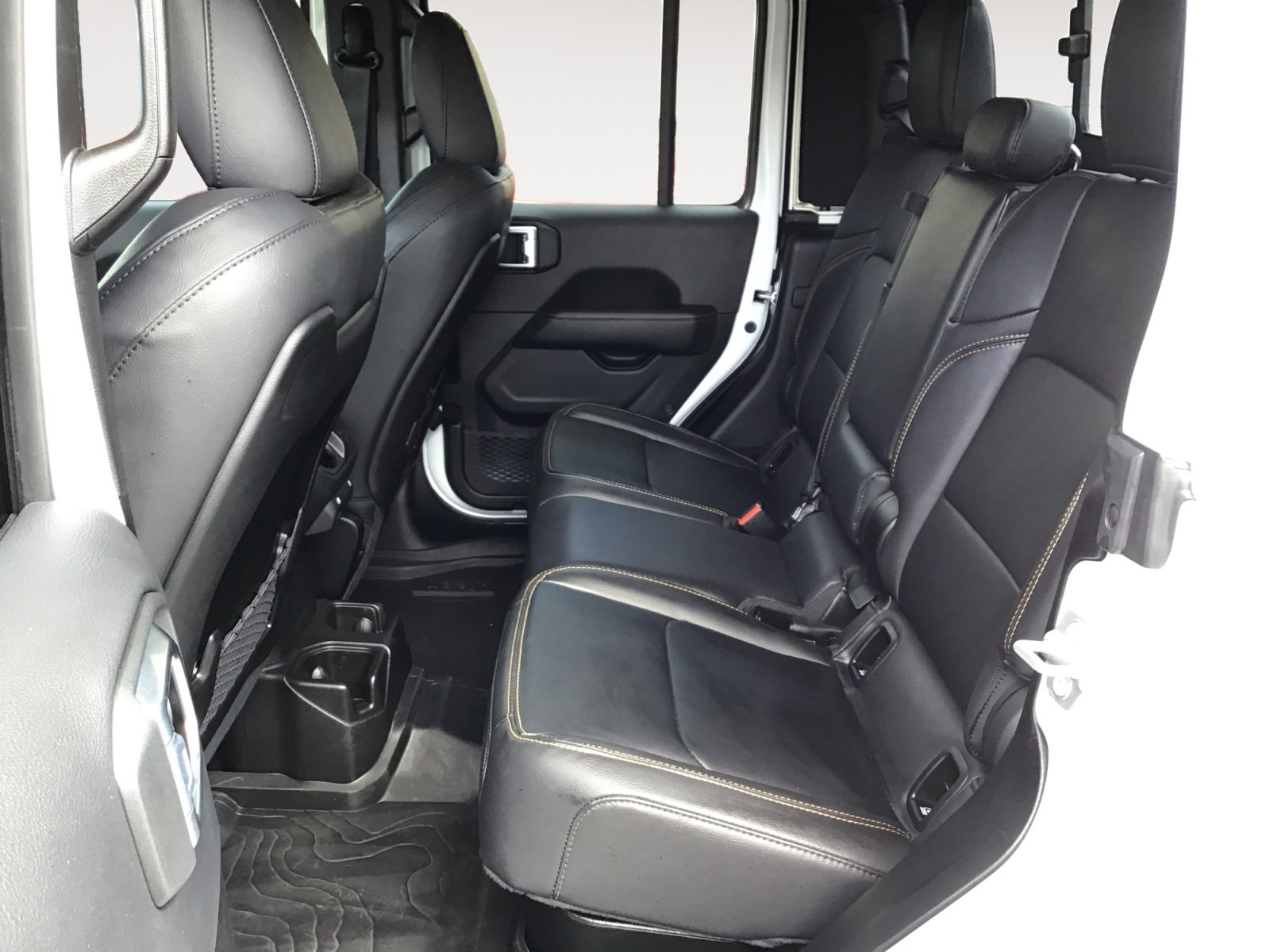 Used 2024 Bright White Clearcoat Jeep Texas Trail image 21