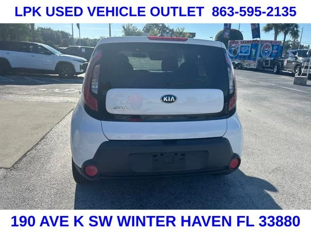 Used 2016 White Kia Base image 4
