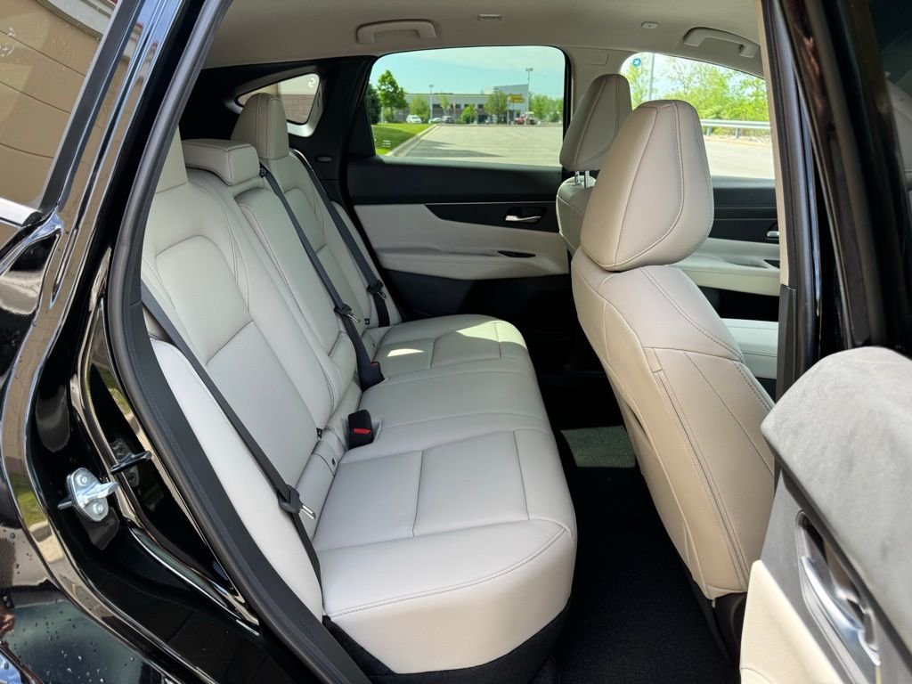 2025 Nissan Murano SV - Photo 11