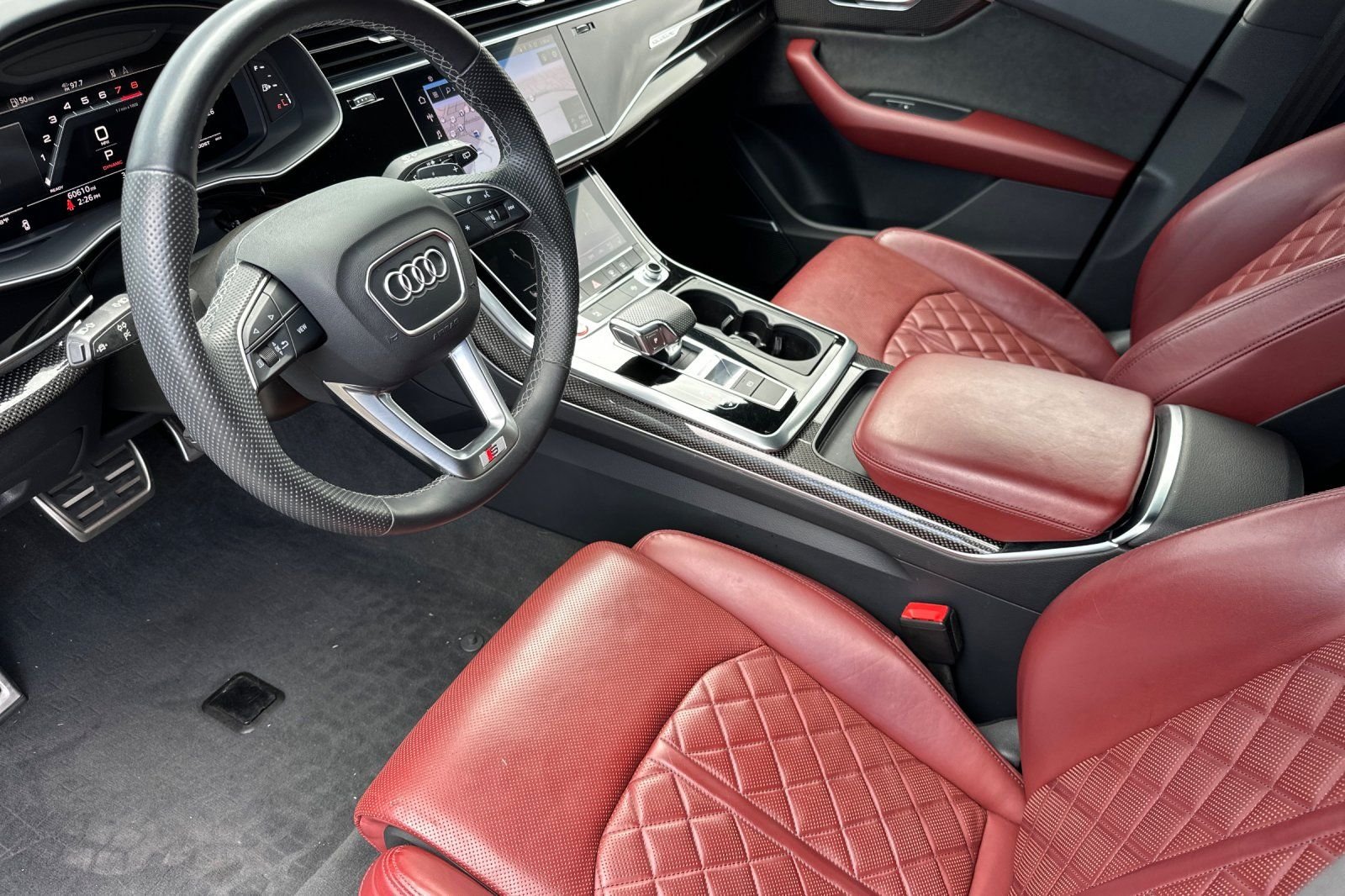 Used 2021 White Audi 4.0T Premium Plus image 9