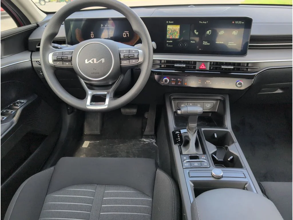 2025 Kia K5 LXS - Photo 31