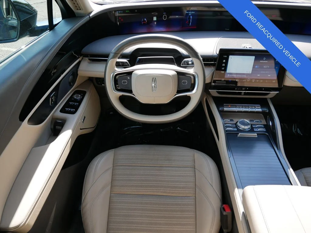 Used 2024 Black Lincoln Reserve image 12