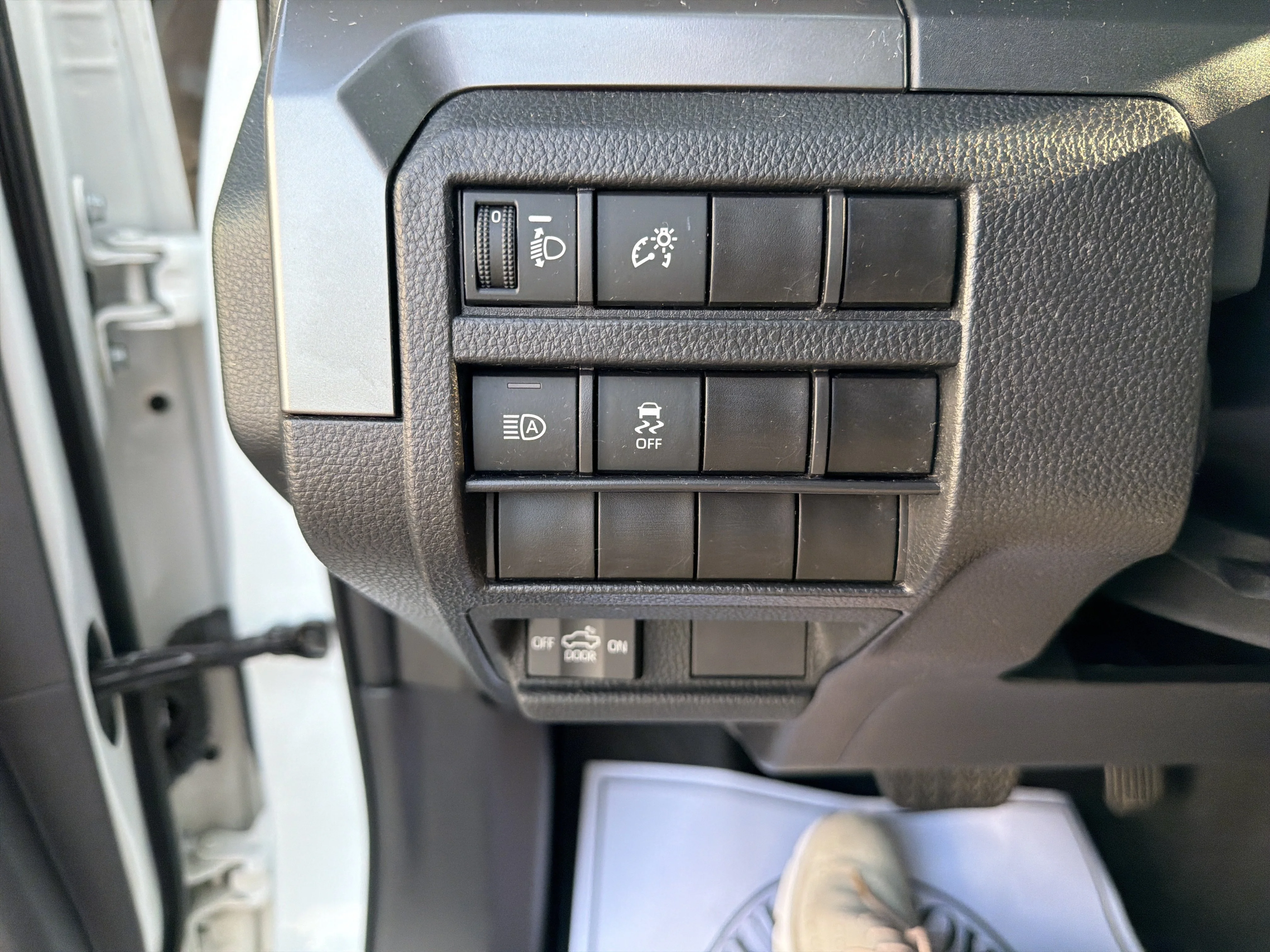 2024 Toyota Tacoma SR5 - Photo 10