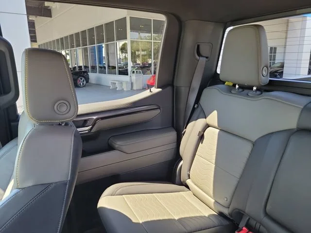 2022 Chevrolet Silverado 1500 ZR2 - Photo 16