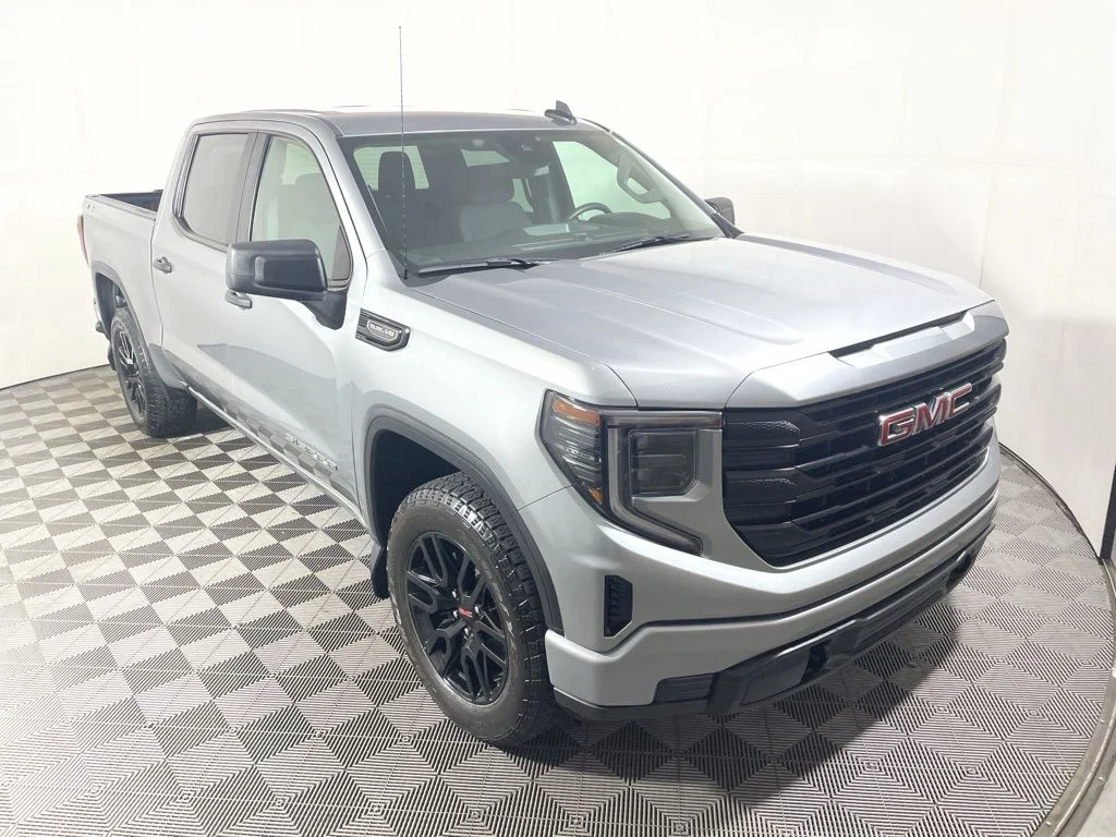 2024 GMC Sierra Pro 4WD Crew Cab Short Box's photo