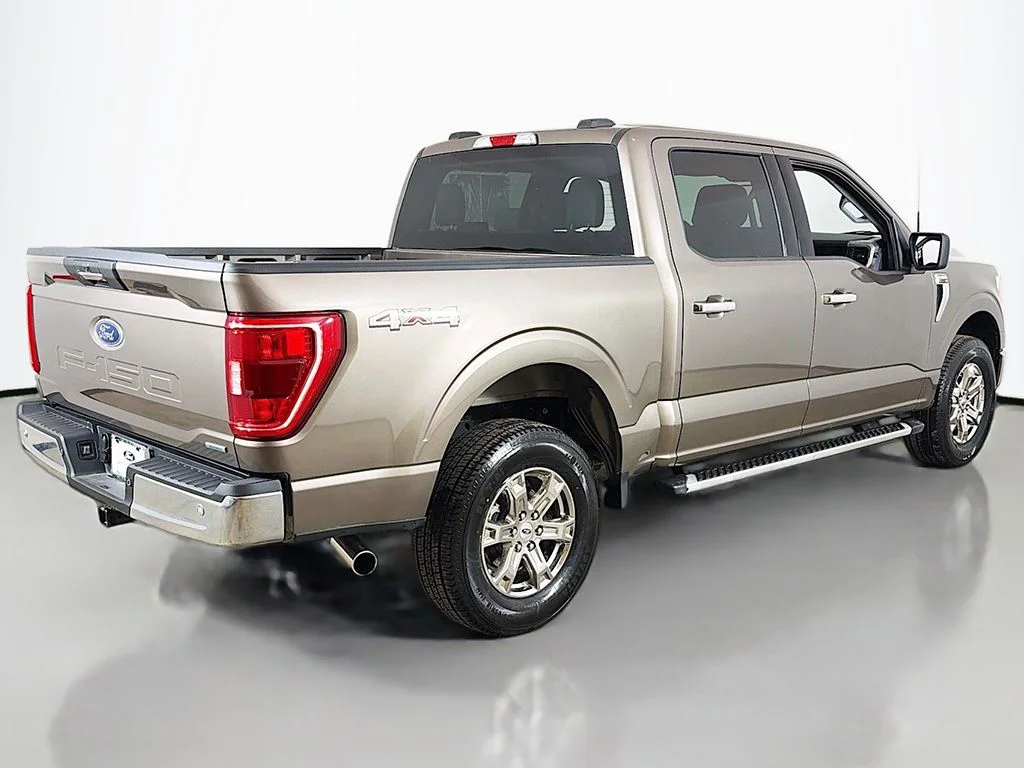 Used 2023 Stone Gray Metallic Ford XLT image 9