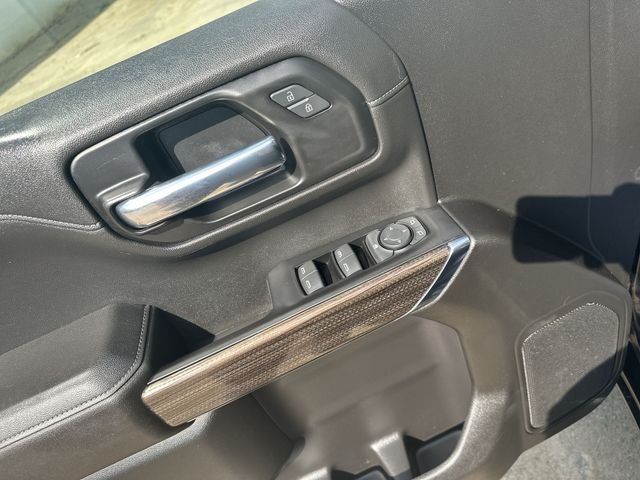 Used 2021 Black Chevrolet LT image 17