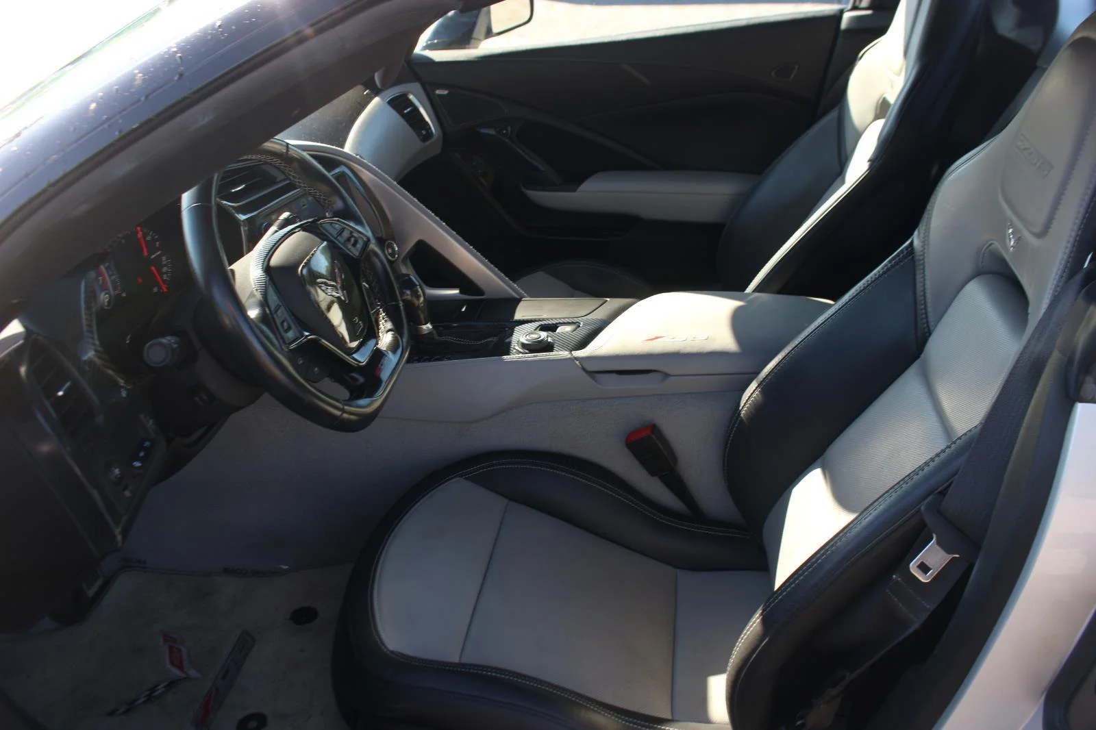 Used 2019 BLADE SILVER METALLIC Chevrolet Z06 2LZ image 16